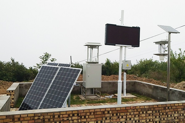 遠(yuǎn)程拍照式蟲情測(cè)報(bào)燈圖片1 遠(yuǎn)程拍照式蟲情測(cè)報(bào)燈圖片1