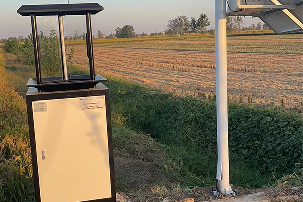 蟲情測報(bào)燈圖片1 蟲情測報(bào)燈圖片1